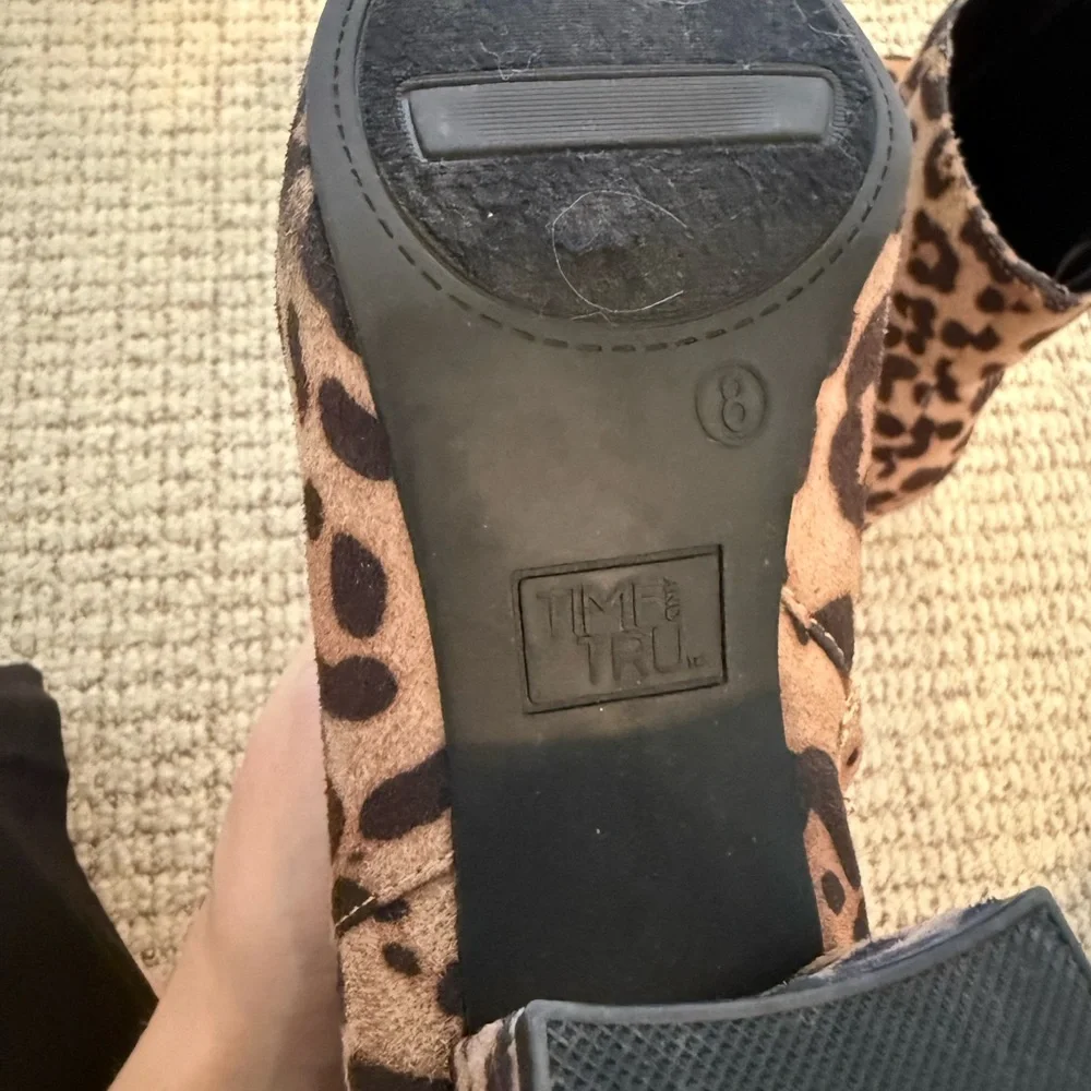 TIME AND TRU | Leopard Print Ankle Heeled Boots size 8